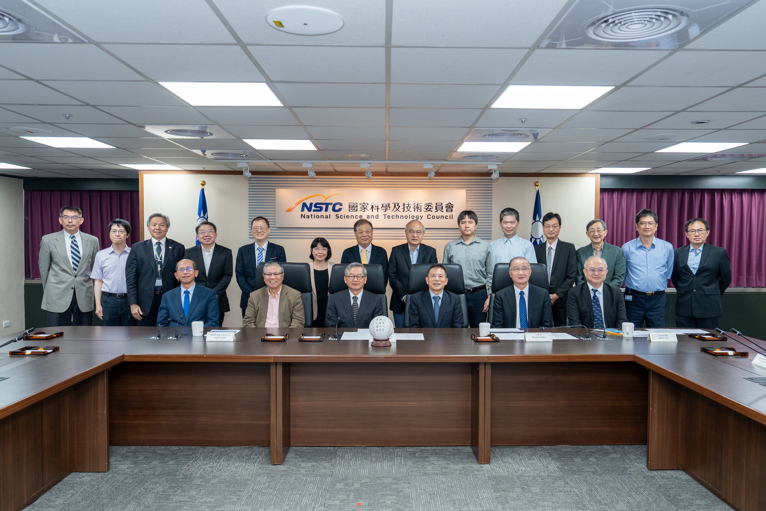 TwHealth Nexus 健康數據公司啟動會議現場大合照